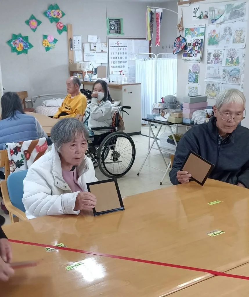 テーブルホッケー かなやまの里デイサービス