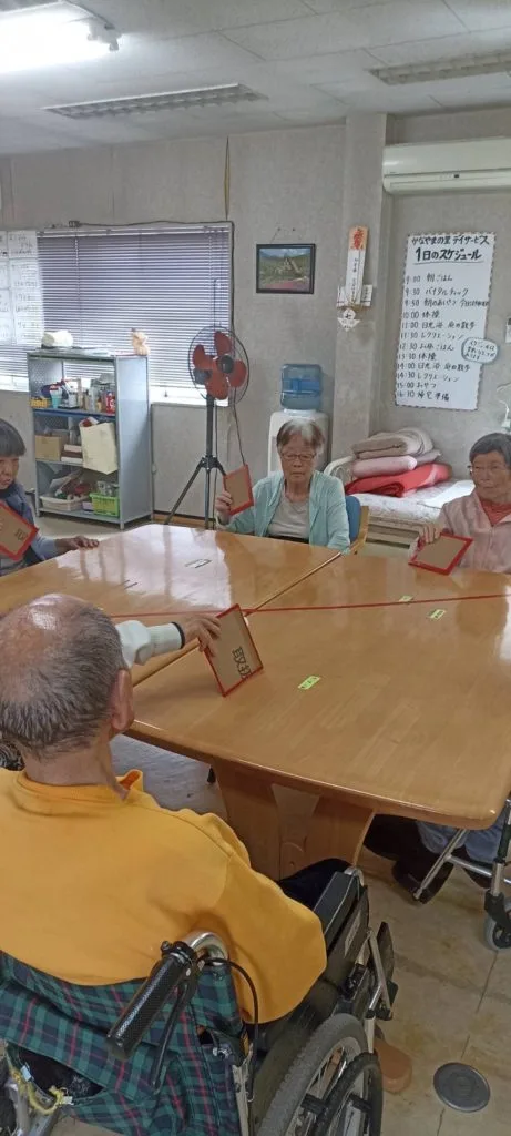 テーブルホッケー
かなやまの里デイサービス