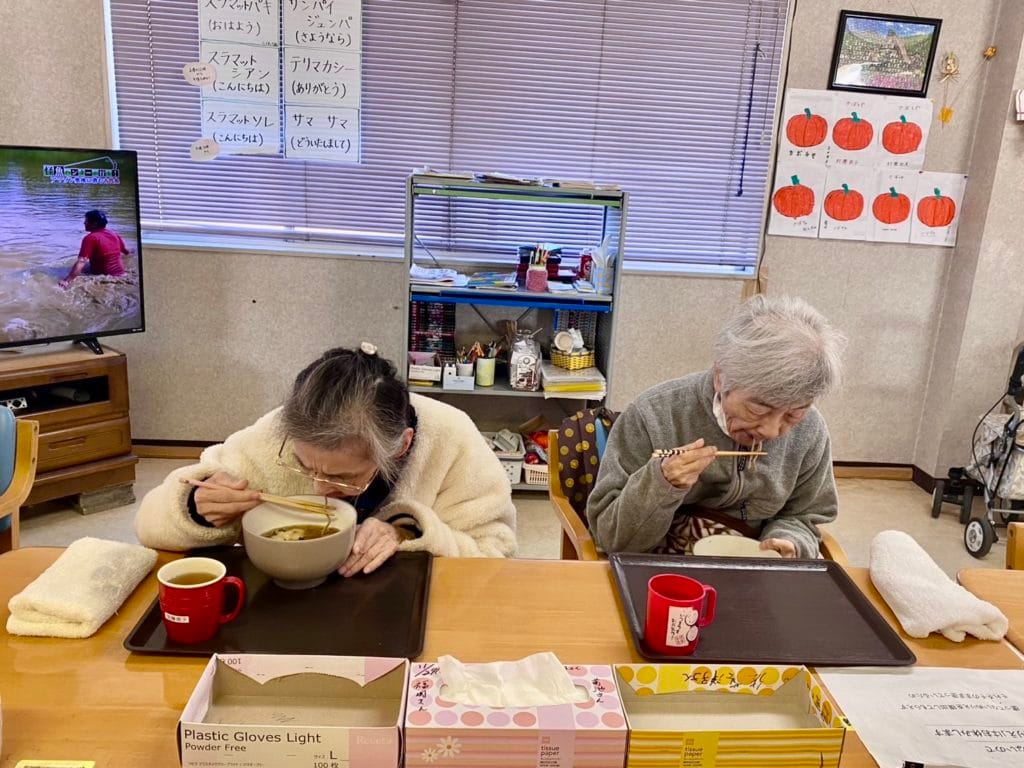 とろろ蕎麦のお昼ご飯