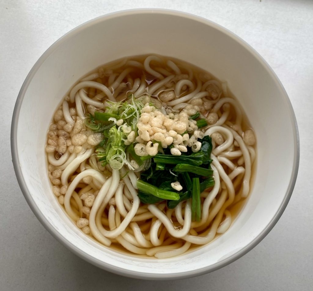 たぬきうどんのお昼ご飯