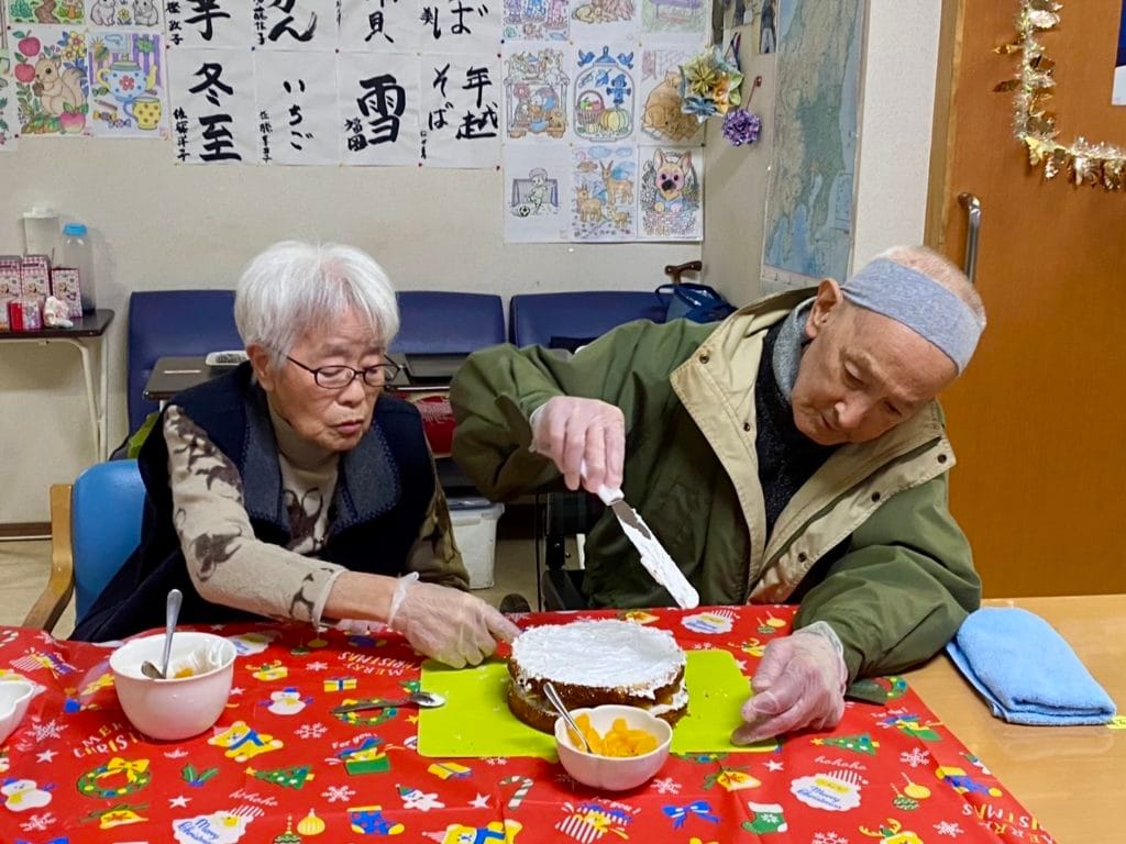 利用者さま手作りのクリスマスケーキ
