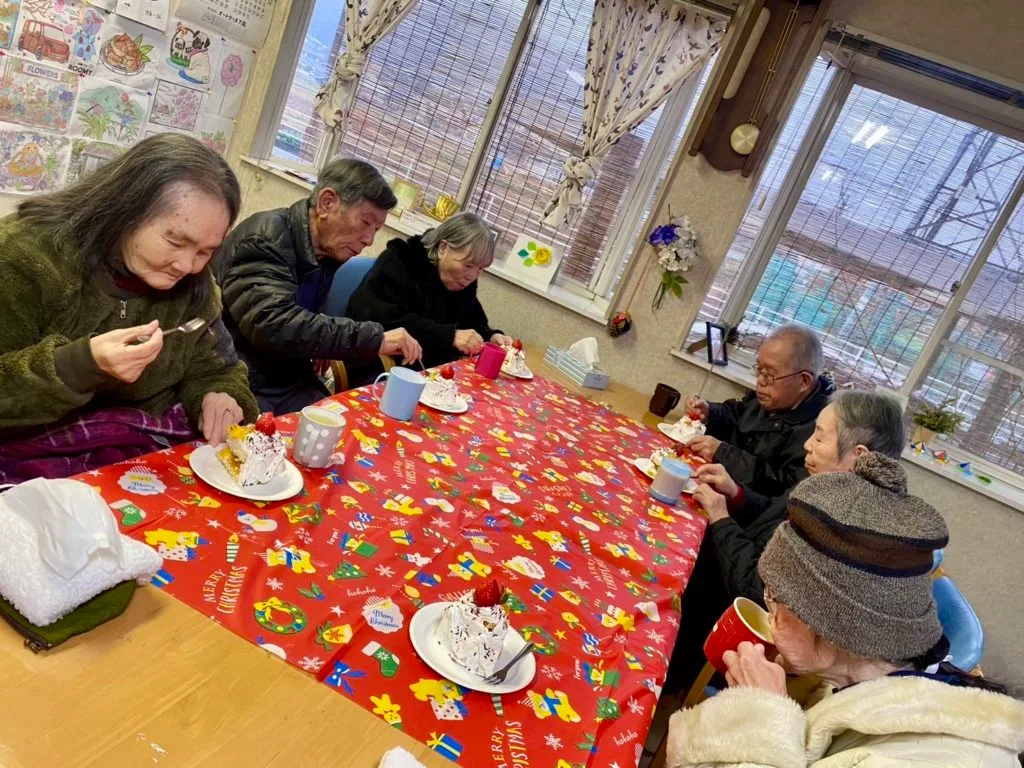 利用者さま手作りのクリスマスケーキ