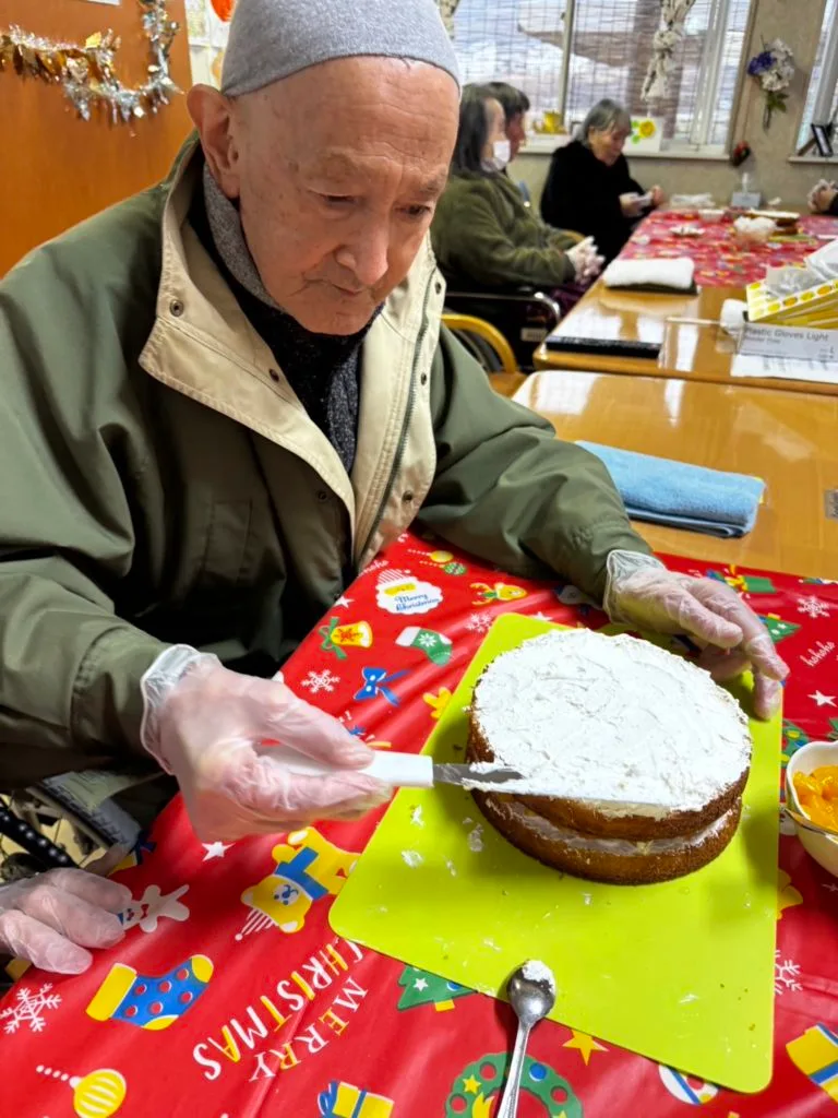 利用者さま手作りのクリスマスケーキ