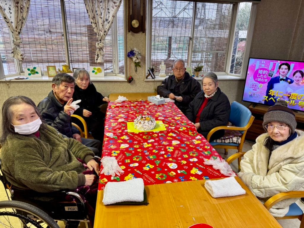 利用者さま手作りのクリスマスケーキ