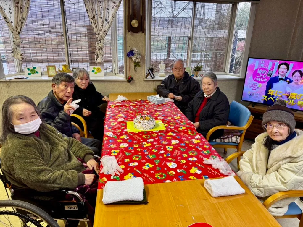 利用者さま手作りのクリスマスケーキ